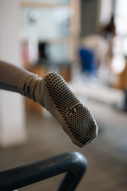 Reformer Savage Grip Sock | CLASSIC GRAY